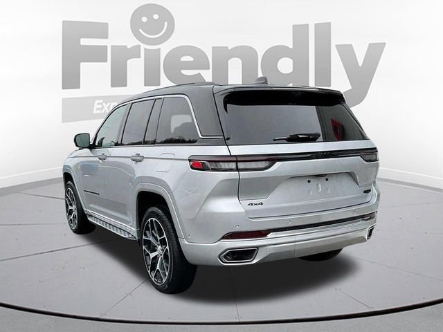 Used 2024 Silver Jeep Summit Reserve image 8