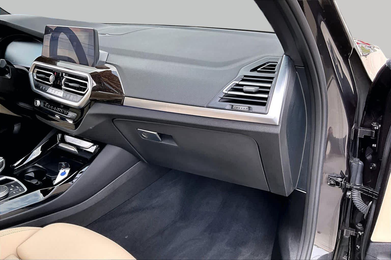 Used 2024 Dark Graphite Metallic BMW sDrive30i image 18