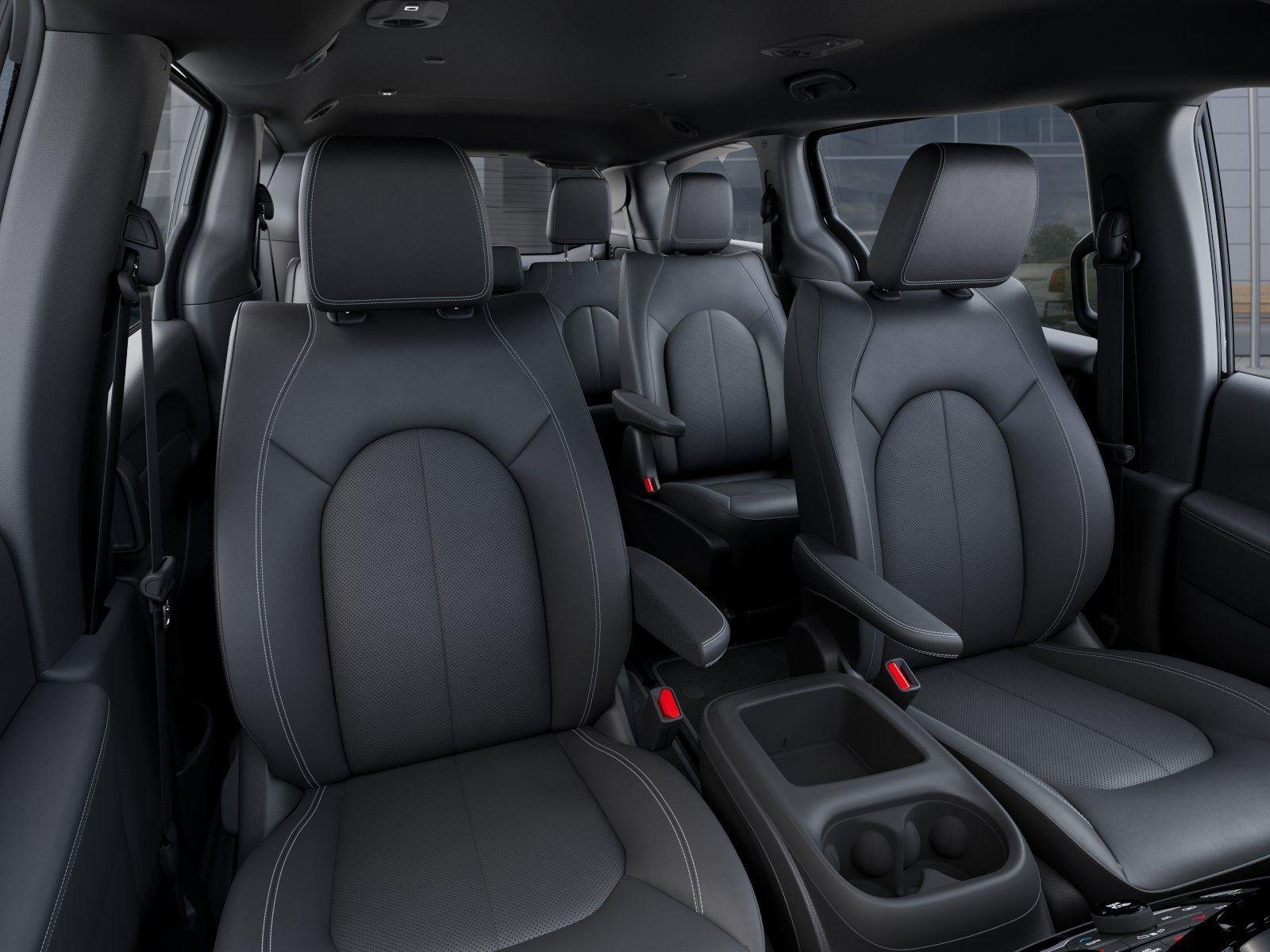 New 2027 Diamond Black Crystal Pearl-Coat Exterior Paint Chrysler Select image 16