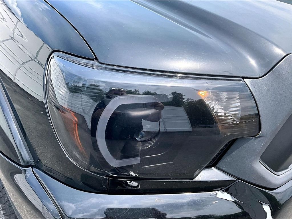 Used 2013 Black Toyota Base image 30