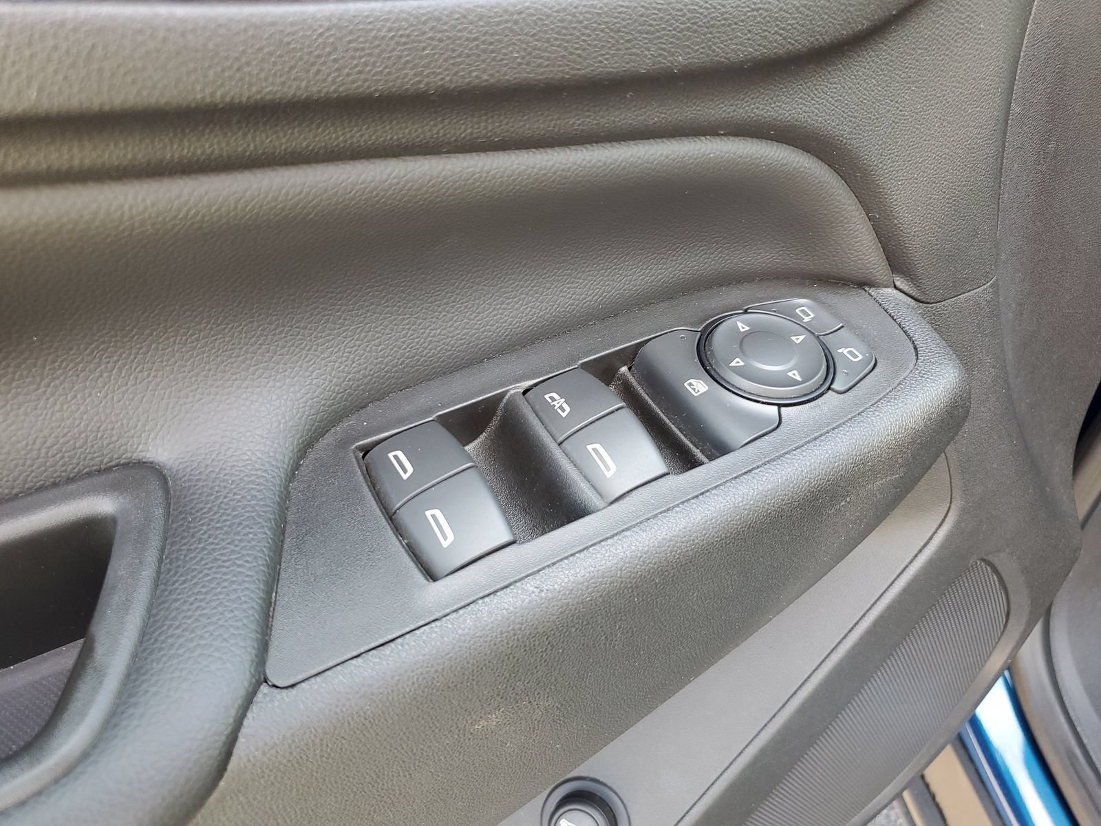 Used 2020 Blue Chevrolet LT image 12