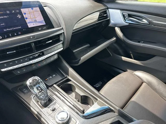 Used 2022 White Cadillac V-Series image 33