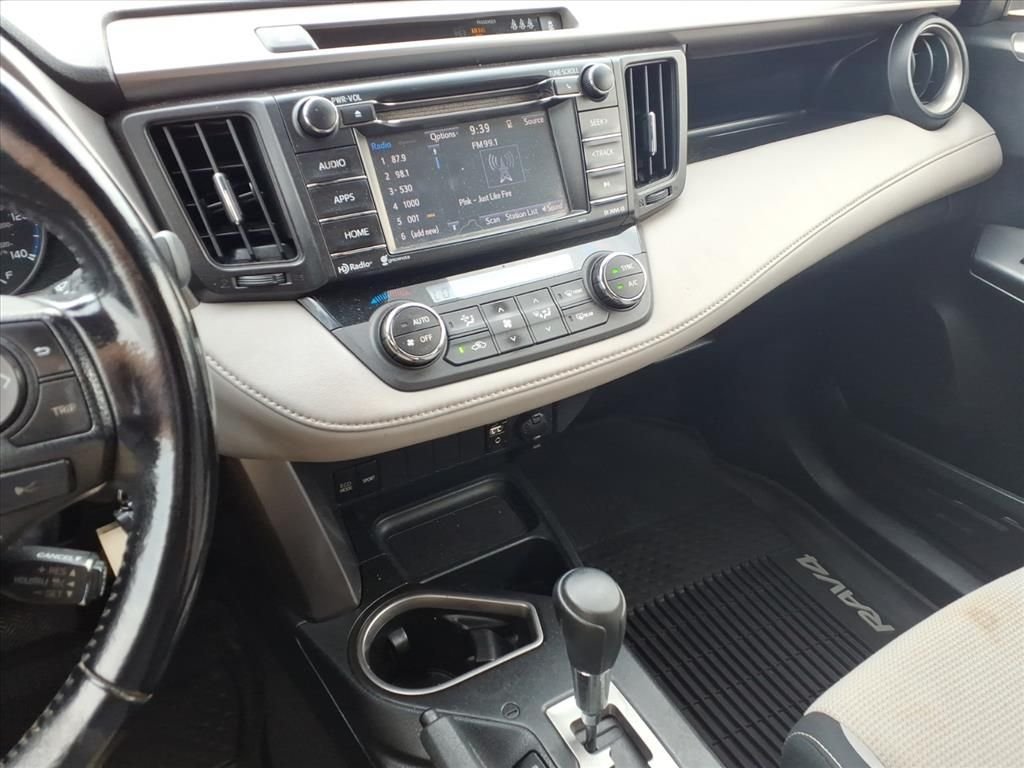 Used 2017 Red Toyota XLE image 26