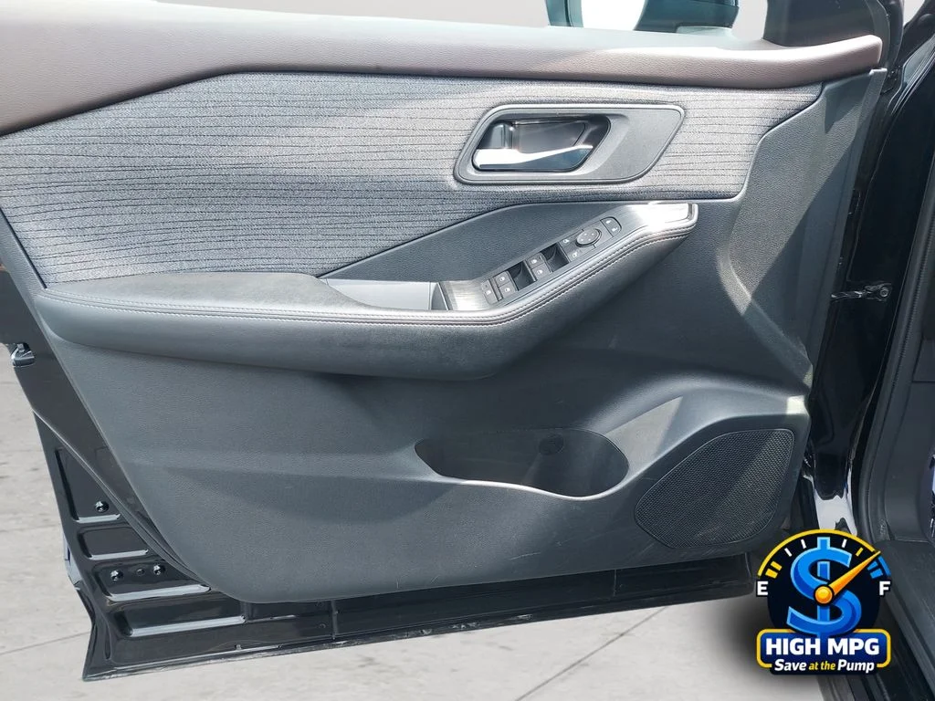Used 2023 Black Nissan SV image 29