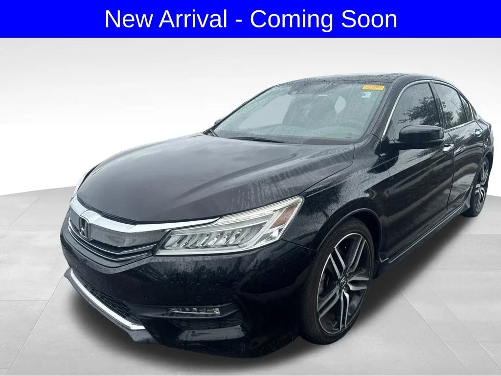 Used 2016 Black Honda Touring image 1