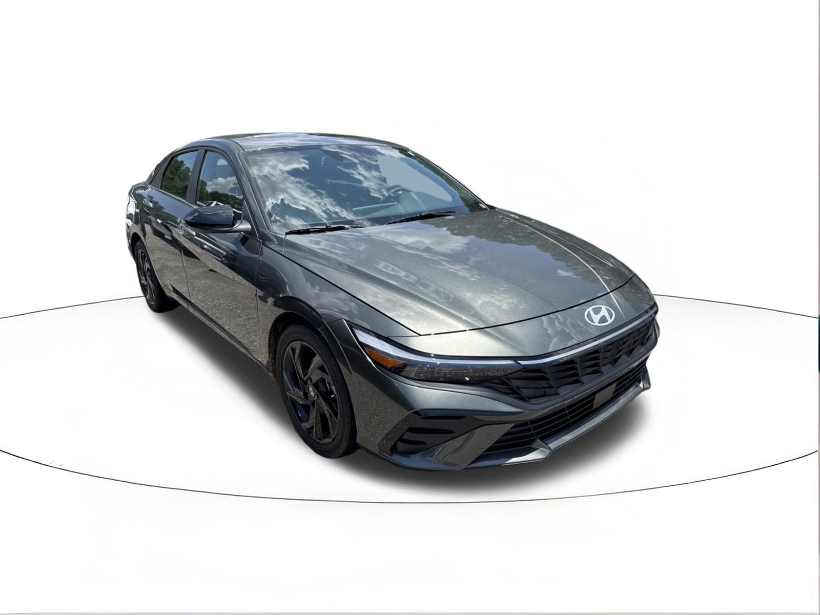 Used 2026 Amazon Gray Hyundai SEL Sport Premium image 1