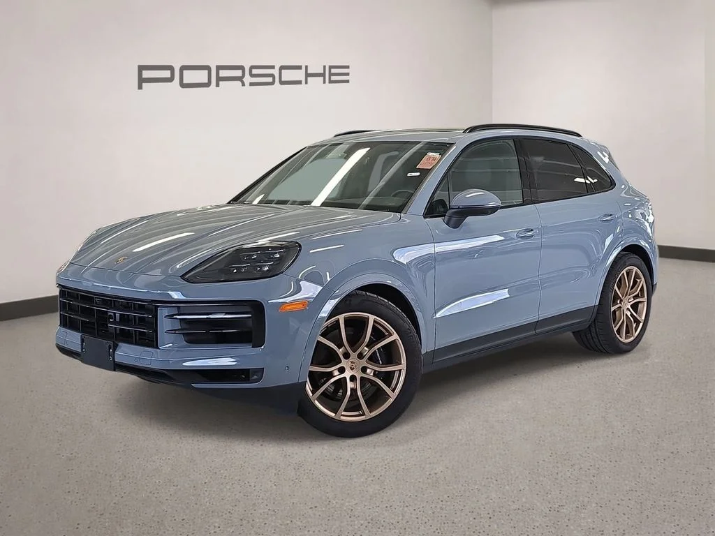 2024 Porsche Cayenne -'s photo