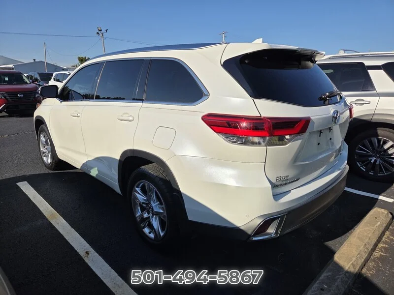 Used 2017 Blizzard Pearl TOYOTA  image 5