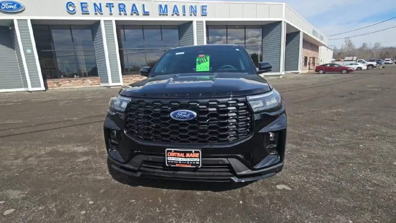 New 2026 Agate Black Metallic Ford ST-Line image 3