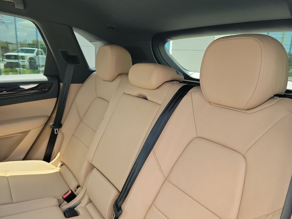 Used 2022 White Porsche Base image 15