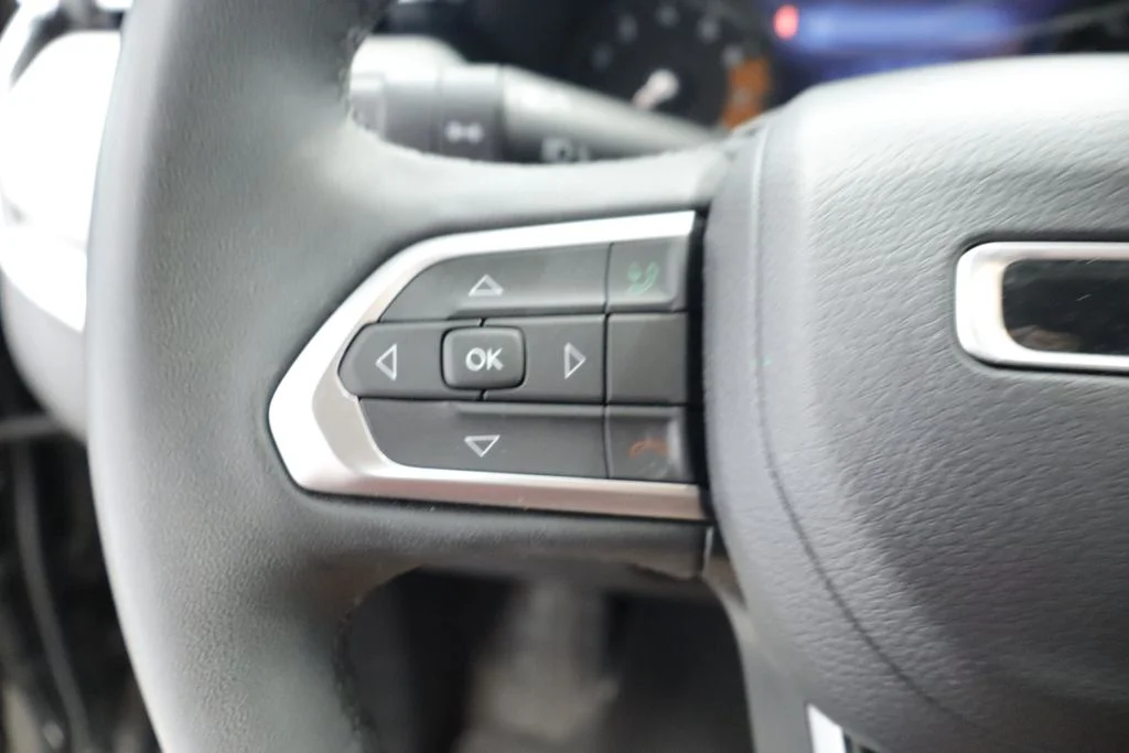 Used 2023 Gray Jeep Limited image 29