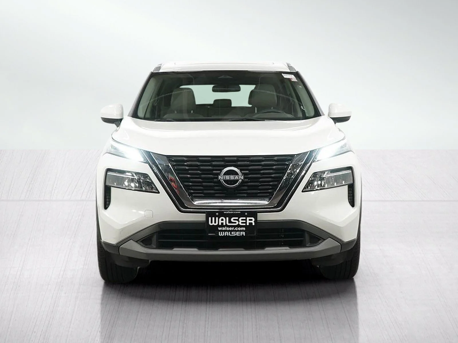 Used 2023 Pearl White Tricoat Nissan SV image 8