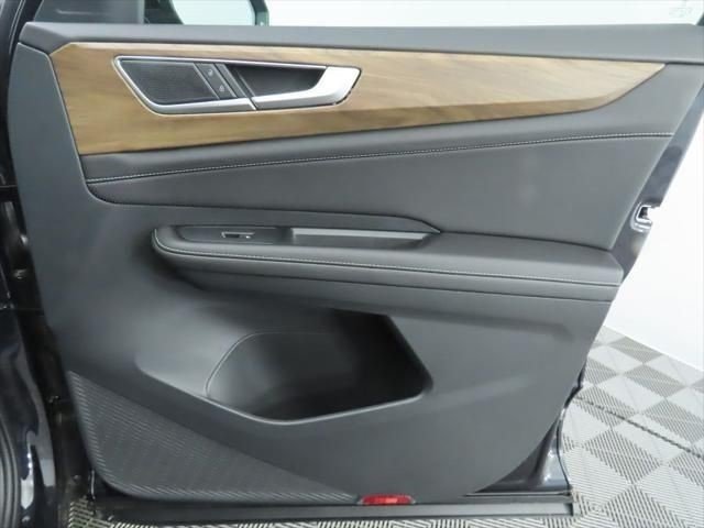 2026 Volkswagen Atlas SE w/Tech - Photo 25