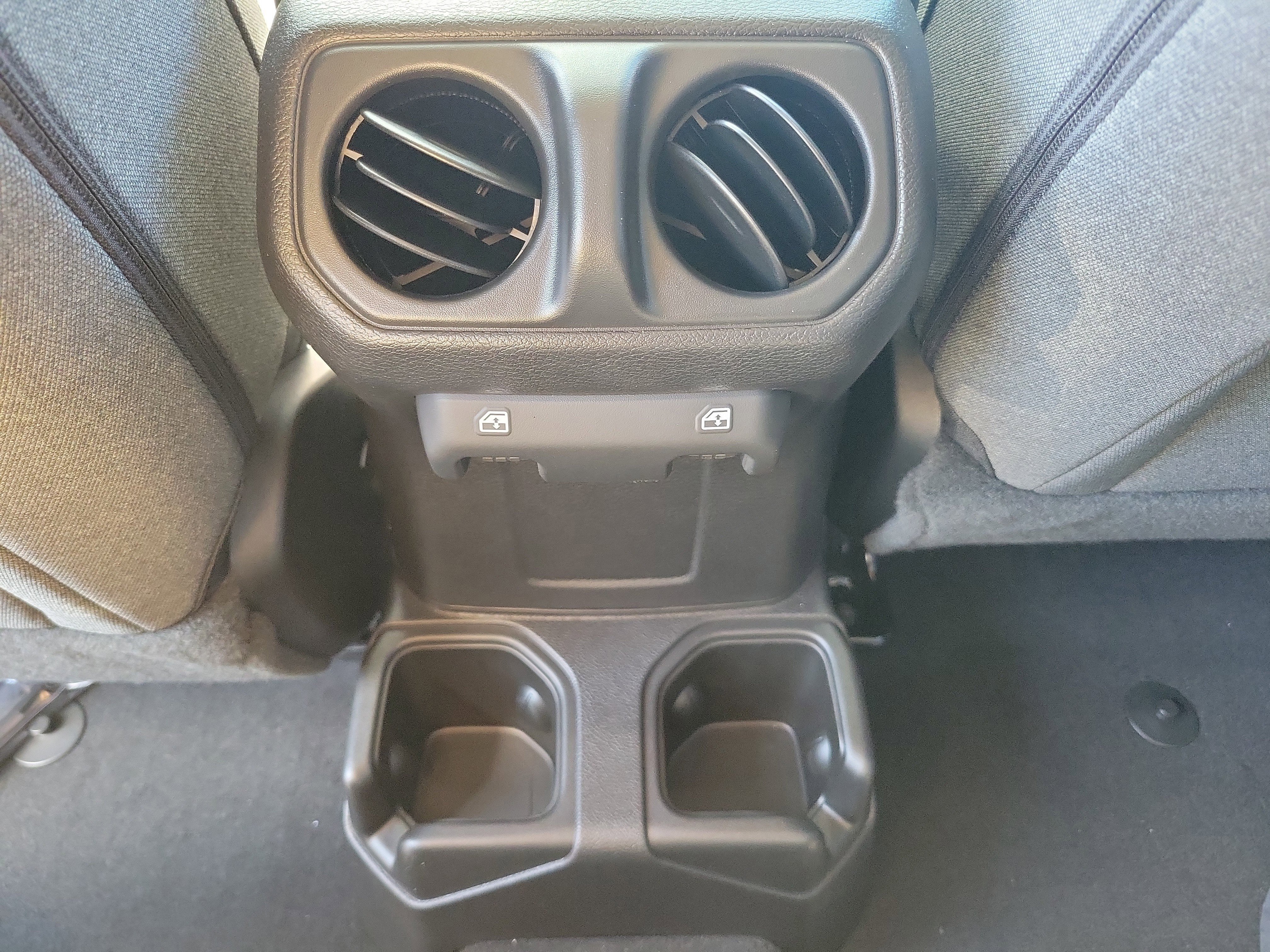 2025 Jeep Wrangler 4-Door Sport S - Photo 10