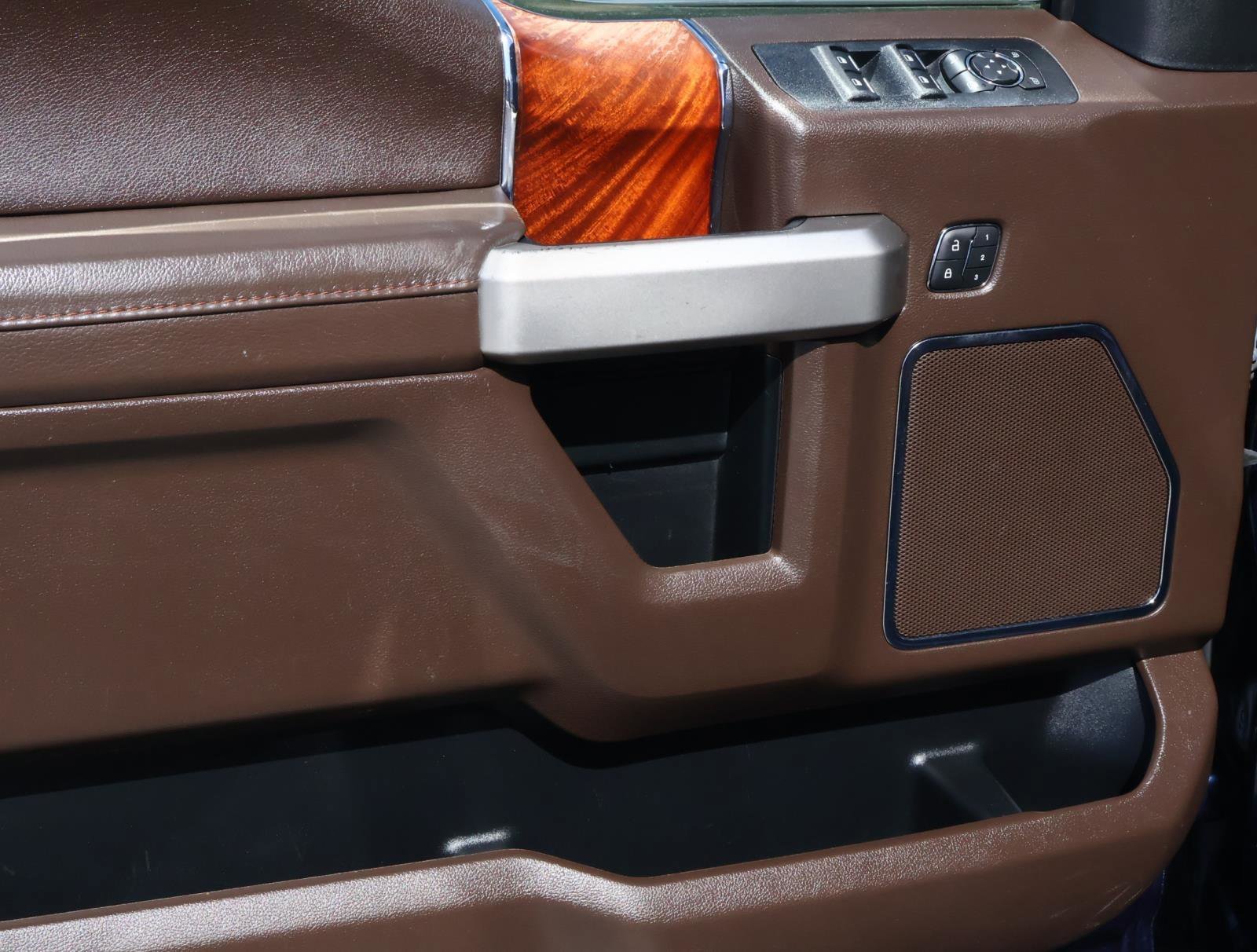 Used 2020 Blue Jeans Metallic Ford King Ranch image 18