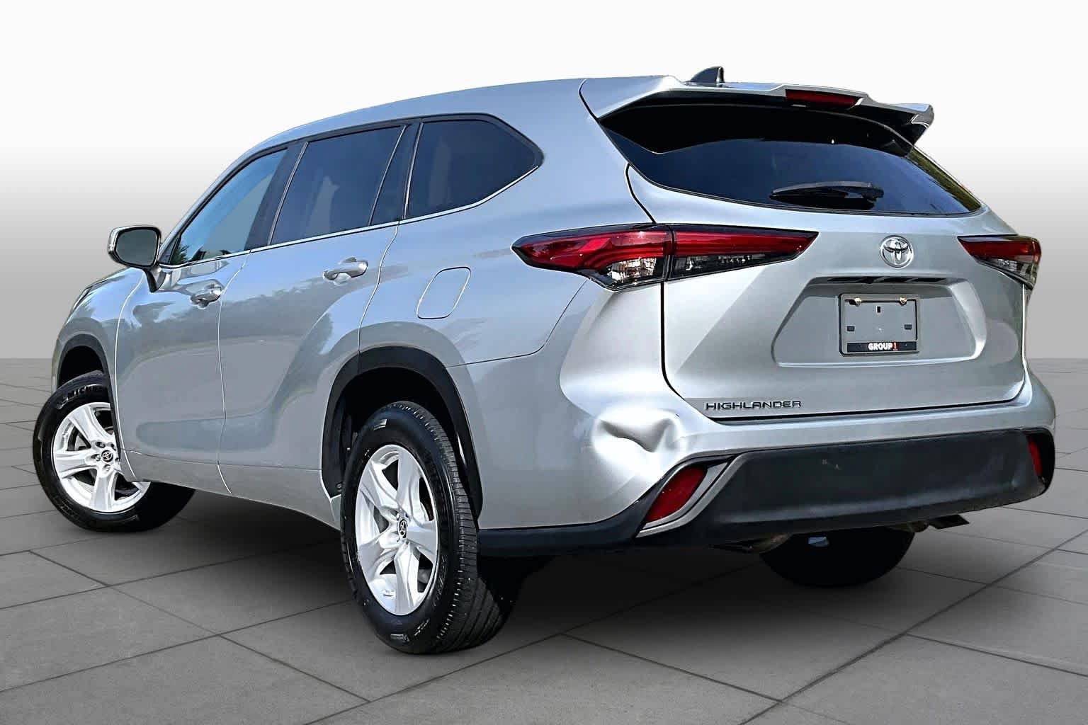 Used 2023 Celestial Silver Metallic Toyota L image 11