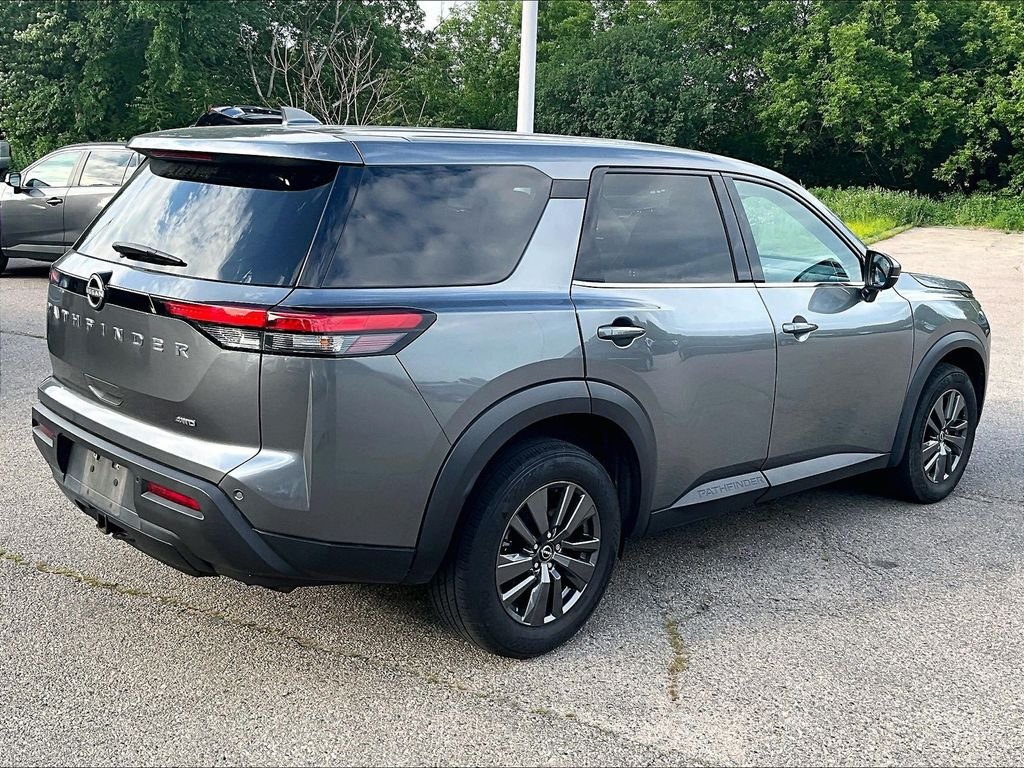 Used 2022 Gray Nissan S image 6