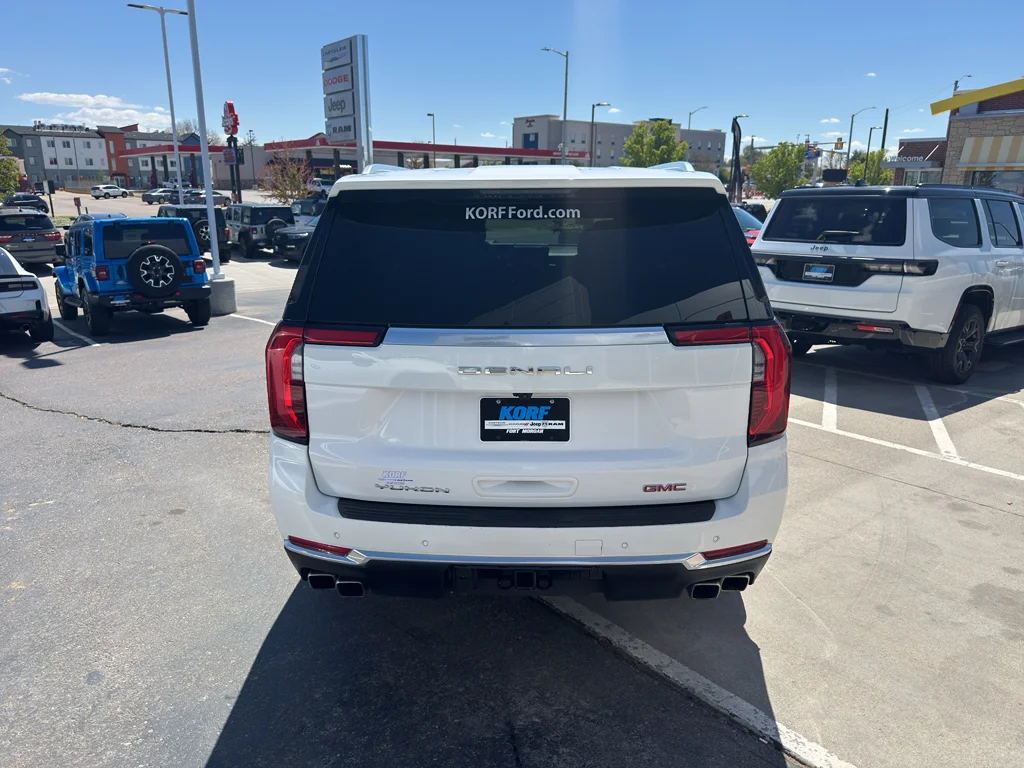 Used 2025 White GMC Denali image 4