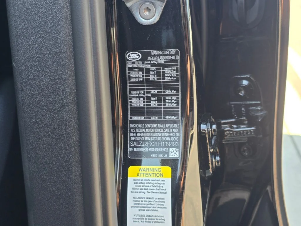 Used 2020 Black Land Rover S image 39