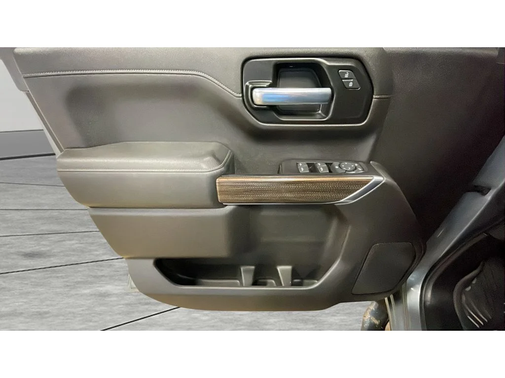 Used 2020 Satin Steel Metallic Chevrolet RST image 10