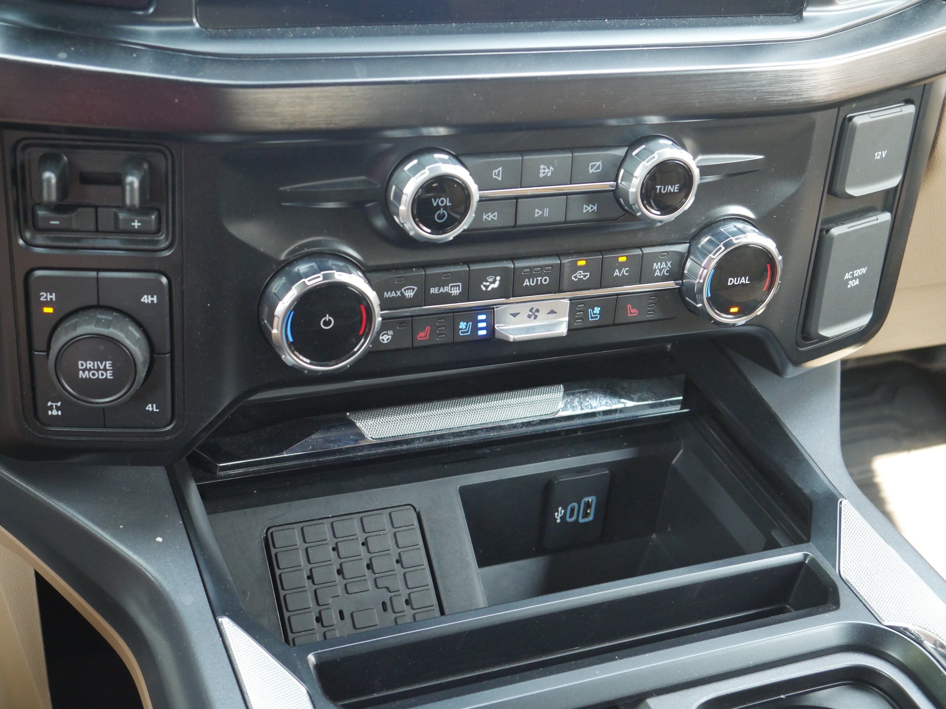 Certified Used 2024 White Ford LARIAT image 18
