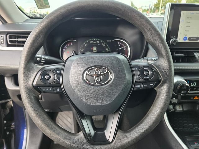 Used 2025  Toyota XLE image 20