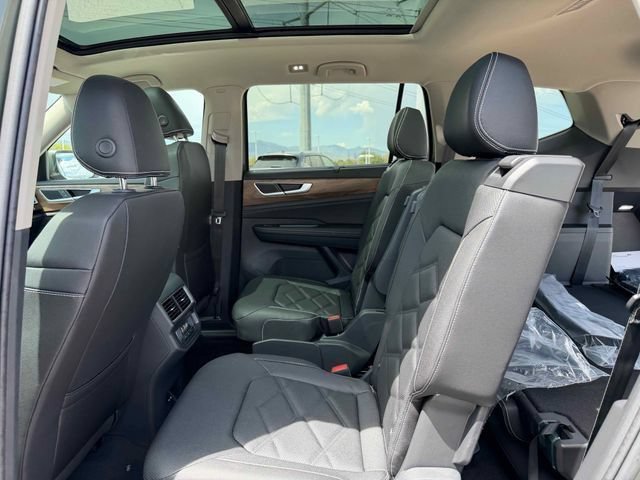 New 2026 Green Volkswagen 2.0T SE w/Technology image 29