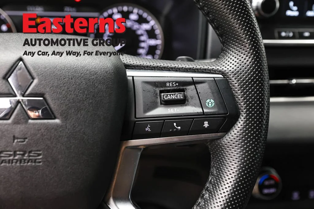 Used 2024 Gray Mitsubishi SE image 16