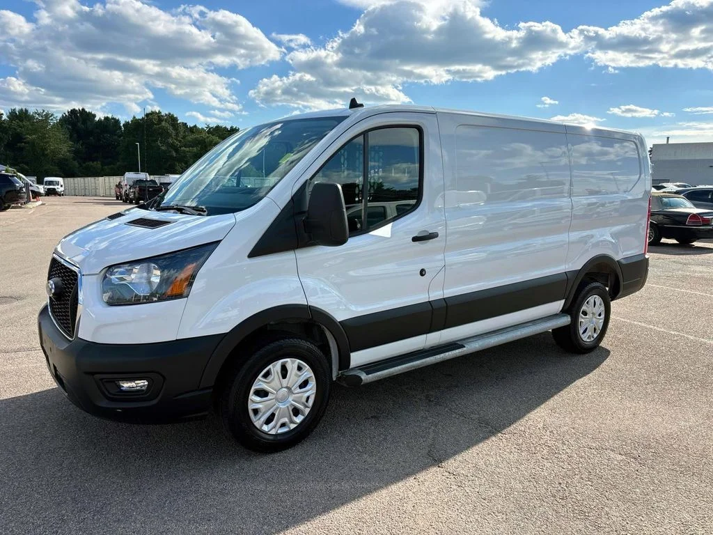Used 2025 Oxford White Ford  image 6