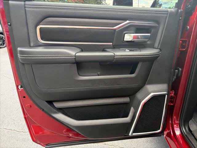 New 2026 Molten Red Pearl-Coat Exterior Paint RAM LARAMIE image 52