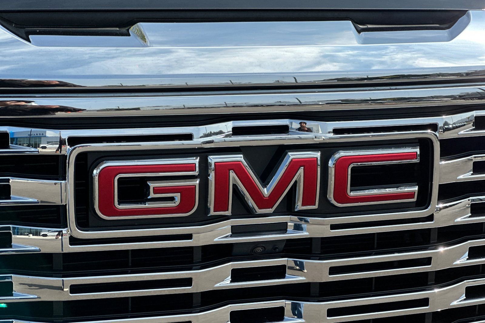 Used 2022 Onyx Black GMC Denali image 38