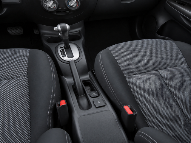 Used 2014 Black Nissan 1.6 SL image 14