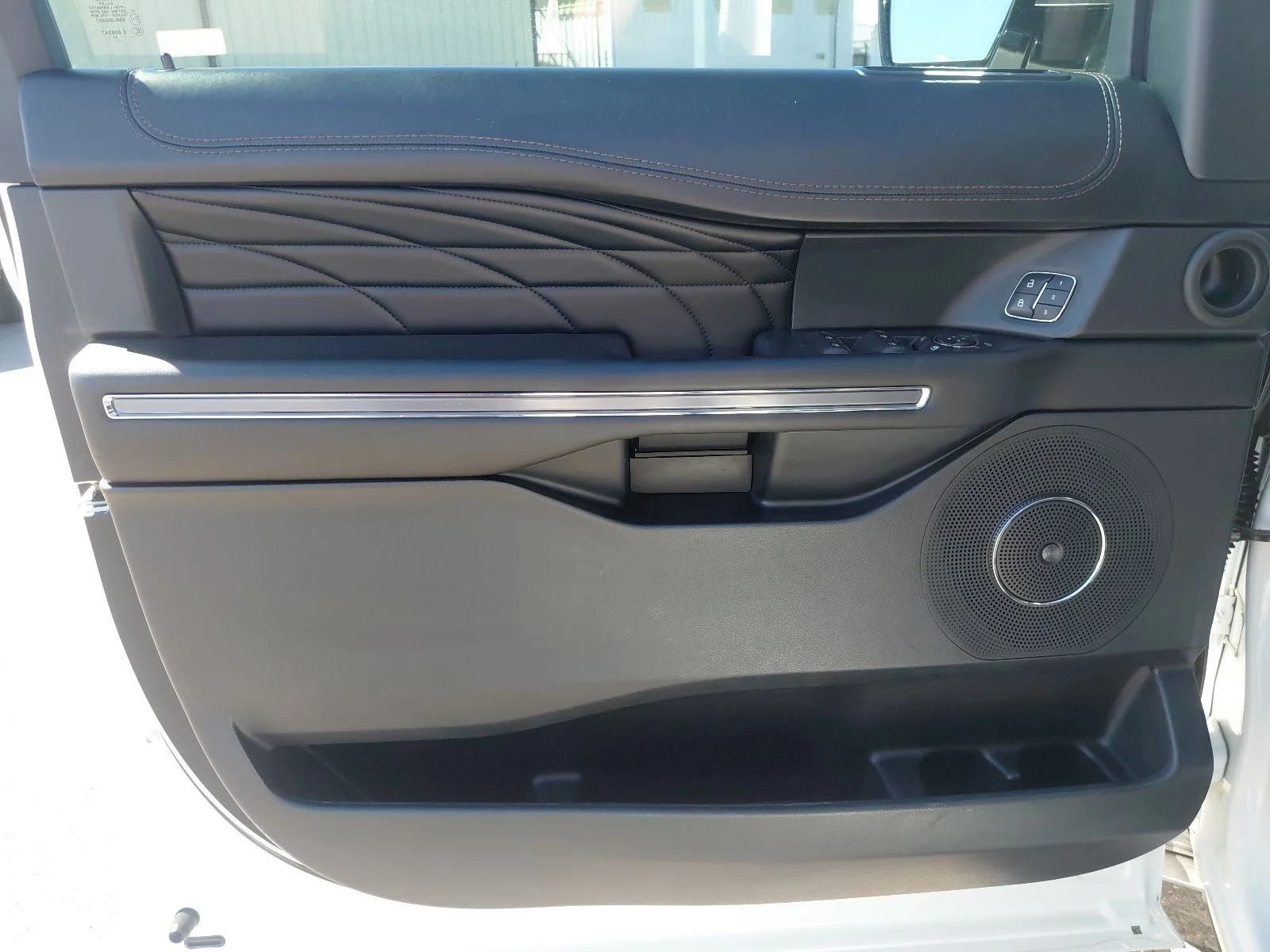 Used 2020 White Ford Platinum image 14