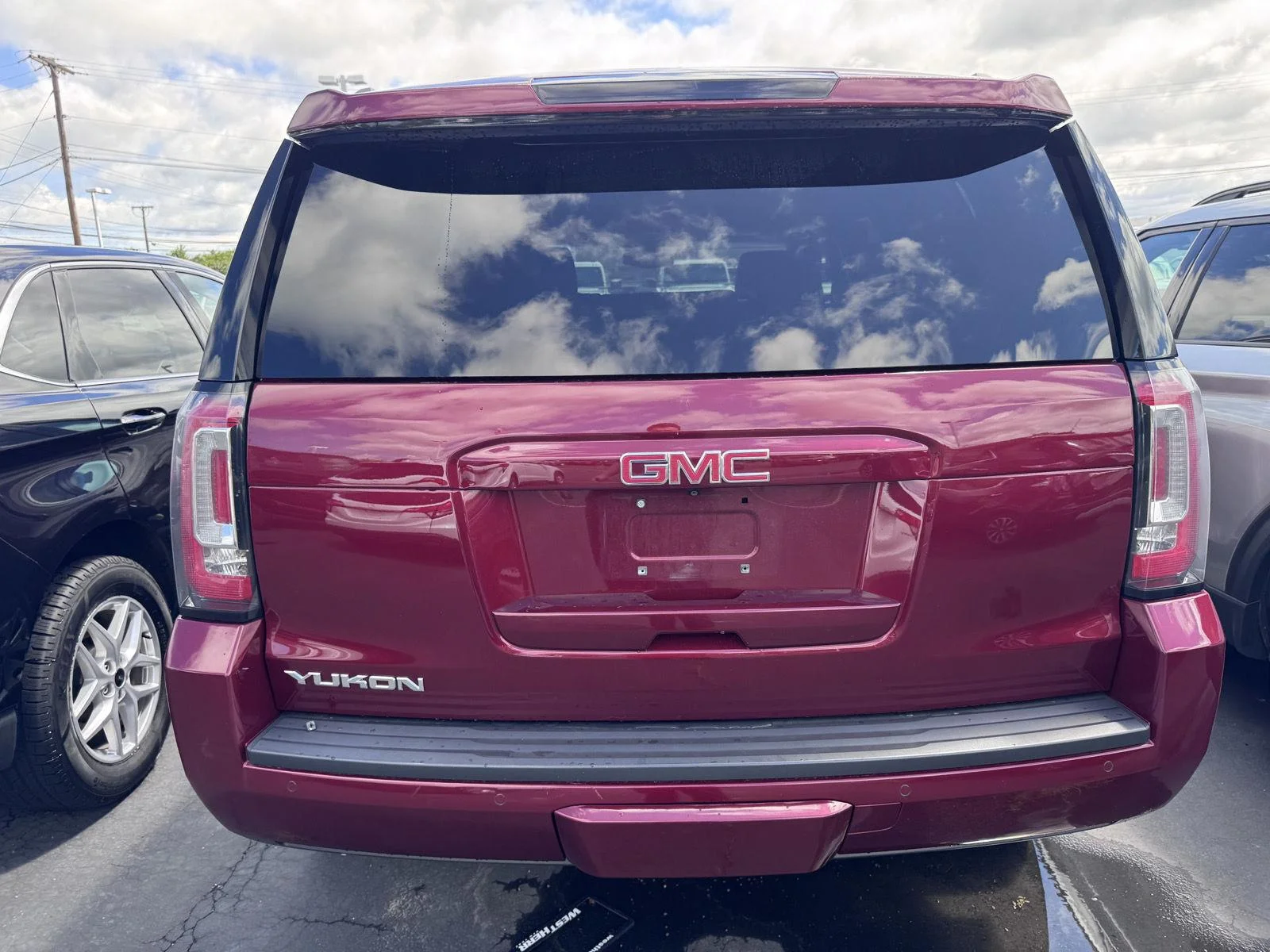 Used 2020 Crimson Red Tintcoat GMC SLE image 5