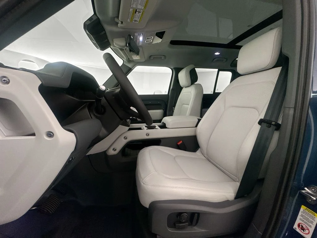 New 2026 Tasman Blue Land Rover X-Dynamic SE image 20