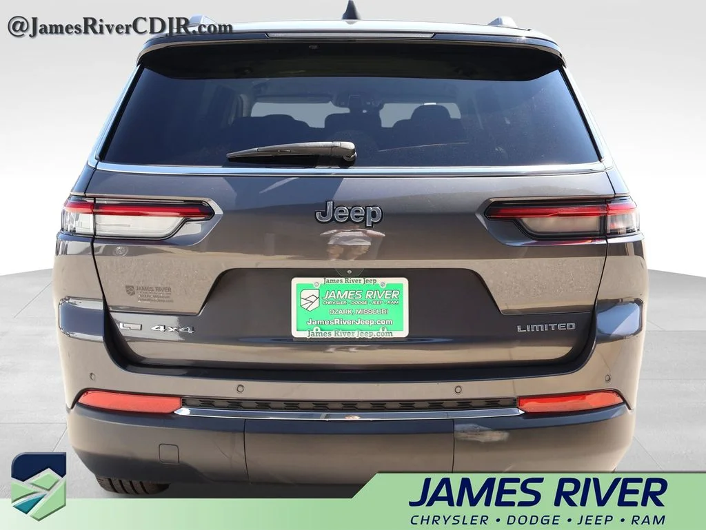 Used 2021 Gray Jeep Limited image 4