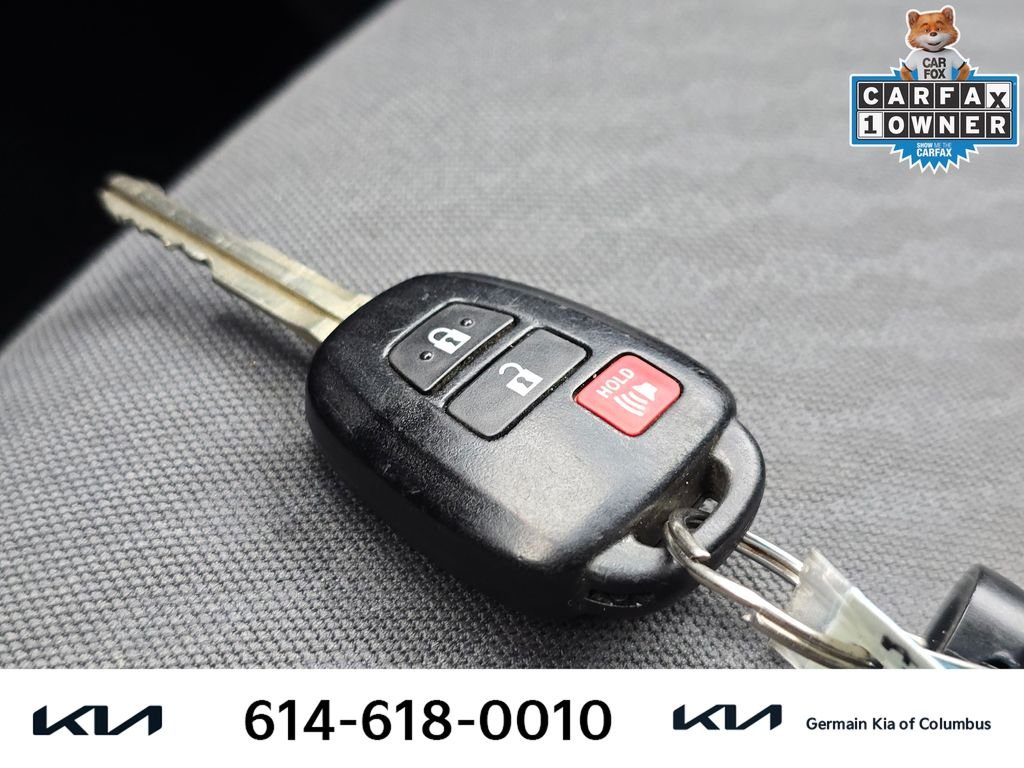 Used 2021 White Toyota SR image 34