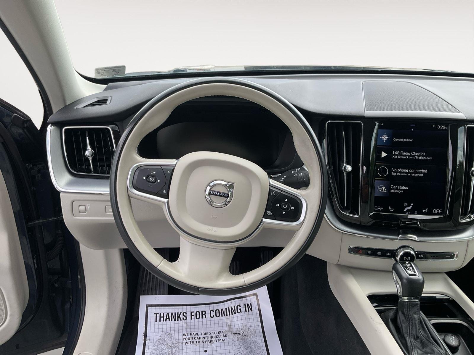 Used 2018 Denim Blue Metallic Volvo Momentum image 12