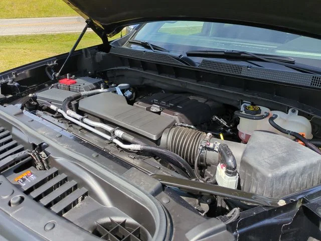 Used 2023 Gray Chevrolet LT image 25
