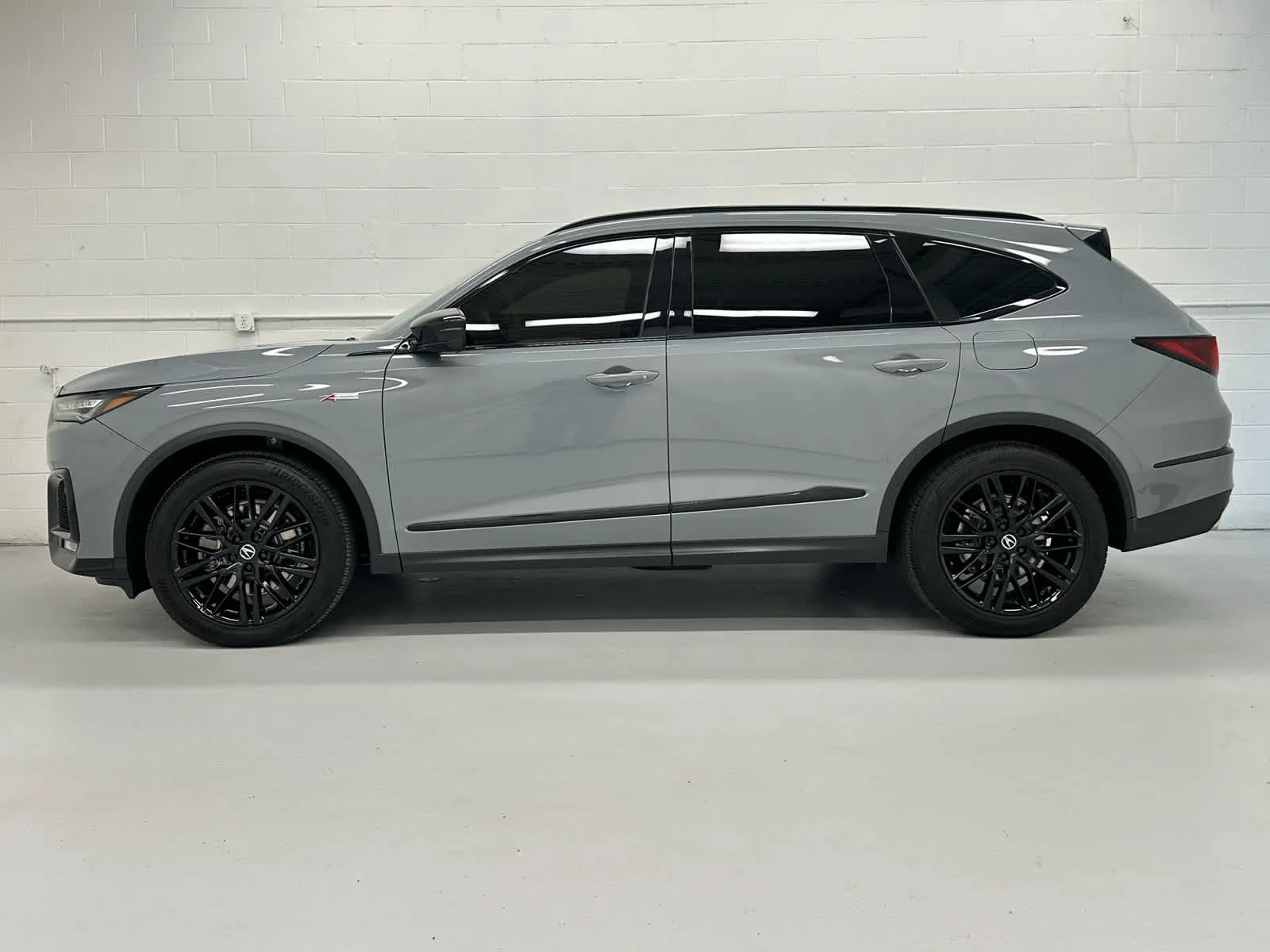 Used 2025 Urban Gray Pearl Acura w/A-Spec Advance Package image 5