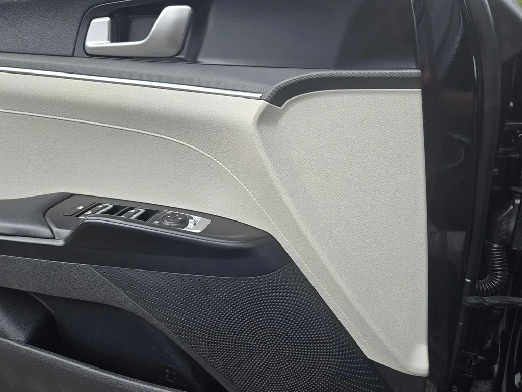 2021 Kia K5 LXS - Photo 14