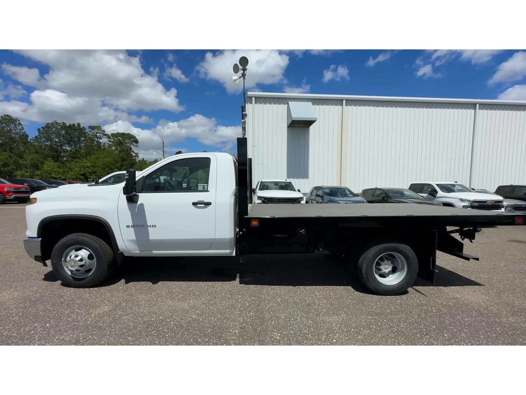 New 2026 Summit White Chevrolet Work Truck image 5