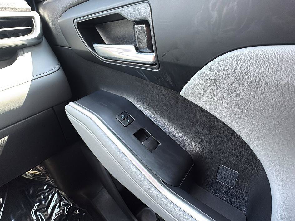 Used 2023 Moon Dust Toyota XLE image 16