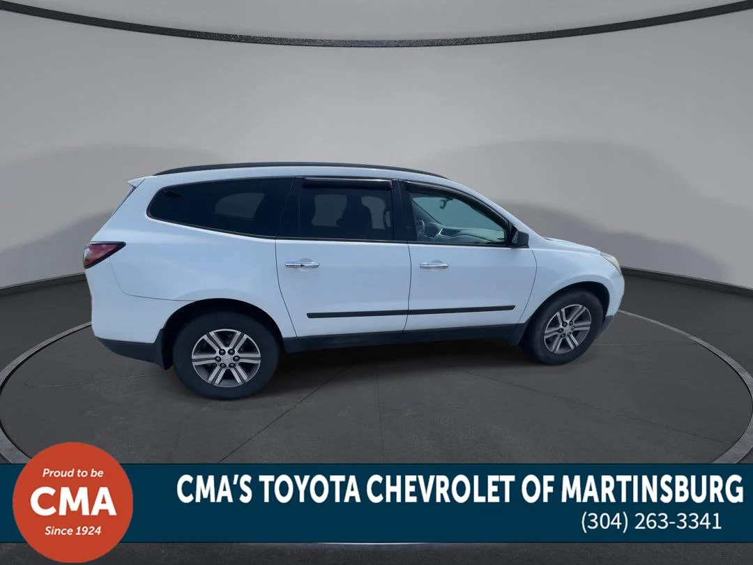 Used 2017 Summit White Chevrolet LS image 9