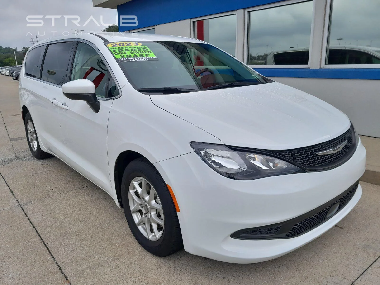 Used 2023 Bright White Clearcoat Chrysler LX image 3