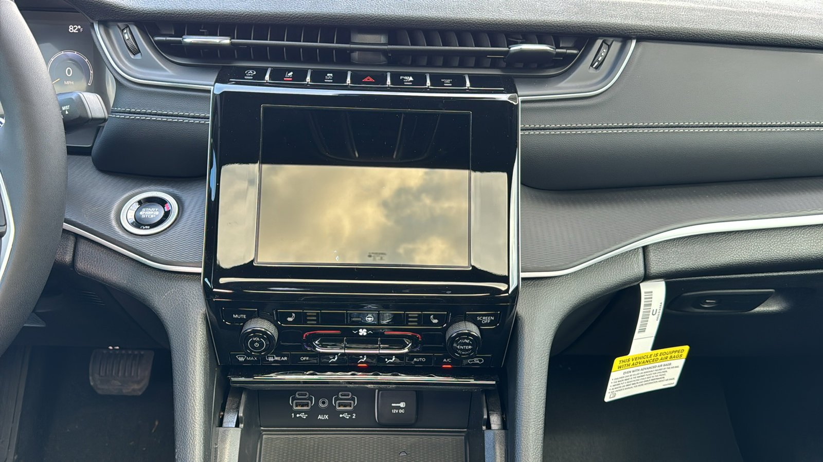 New 2026 Silver Zynith Exterior Paint Jeep Laredo X image 21