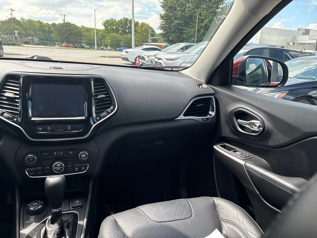 Used 2021 Red Jeep Limited image 11