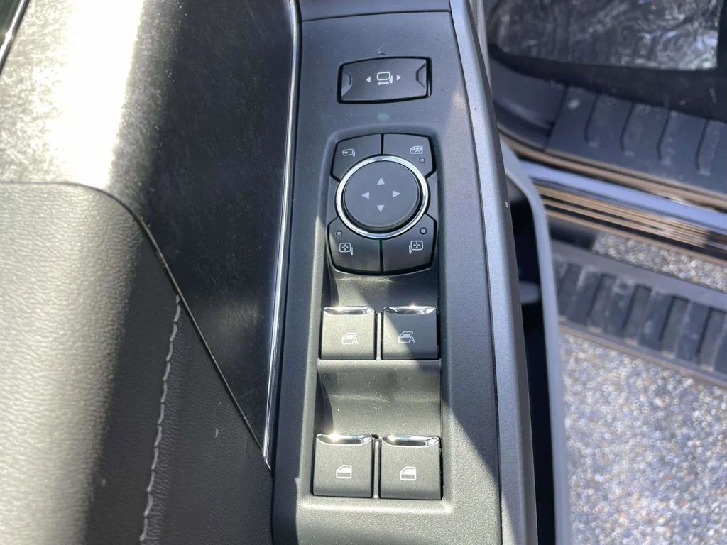New 2026 Agate Black Metallic Ford XLT image 16