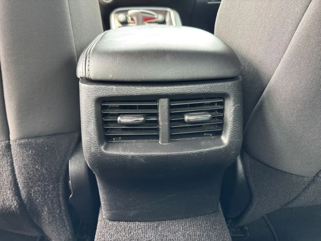 Used 2020 Red Dodge SXT image 38