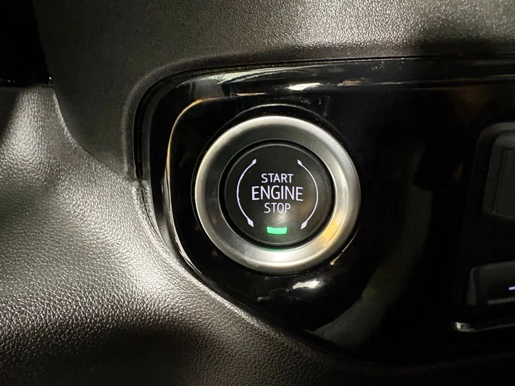 Used 2025 Black Chevrolet LT image 28